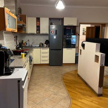 Сдается Многокомнатная квартира, 130 м²