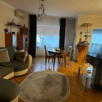 Сдается Многокомнатная квартира, 130 м²