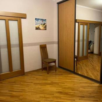 Сдается Многокомнатная квартира, 130 м²