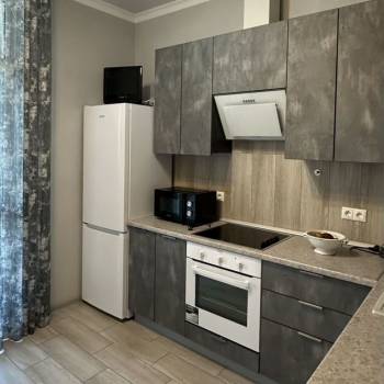 Сдается 1-комнатная квартира, 42 м²