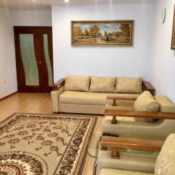 Сдается 2-х комнатная квартира, 80 м²