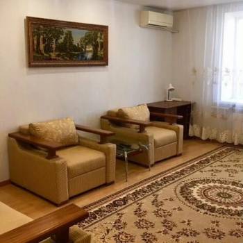 Сдается 2-х комнатная квартира, 80 м²