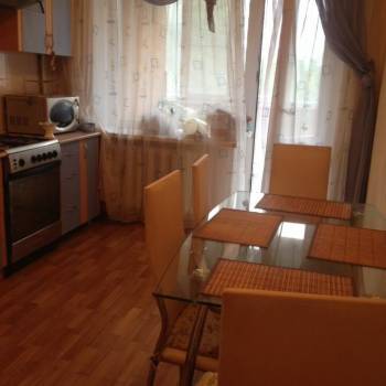 Сдается Многокомнатная квартира, 80 м²