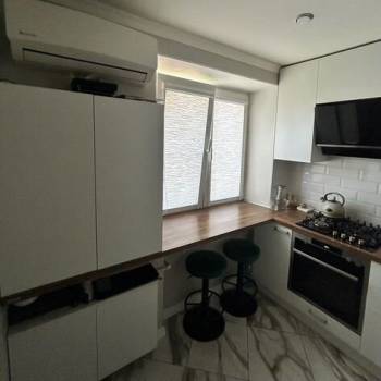 Продается 1-комнатная квартира, 62,3 м²