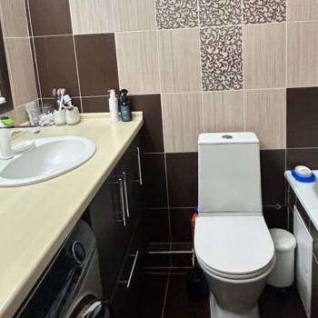 Продается 1-комнатная квартира, 62,3 м²