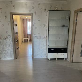 Сдается Многокомнатная квартира, 60 м²