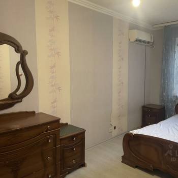 Сдается Многокомнатная квартира, 60 м²