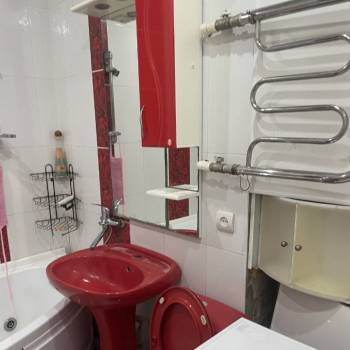Сдается Многокомнатная квартира, 60 м²