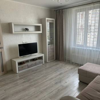 Сдается 1-комнатная квартира, 35,8 м²