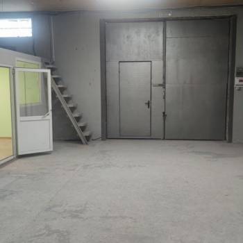 Сдается Нежилое помещение, 320 м²