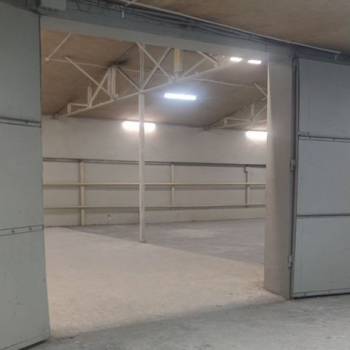 Сдается Нежилое помещение, 320 м²