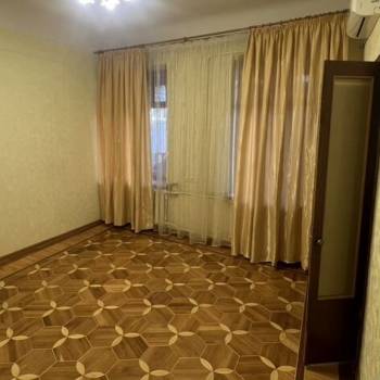 Продается Многокомнатная квартира, 63,4 м²