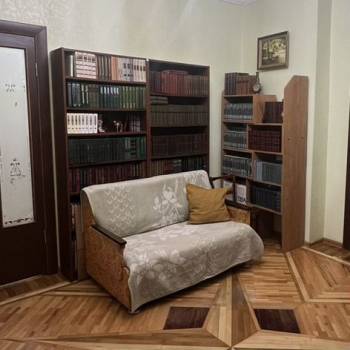 Продается Многокомнатная квартира, 63,4 м²