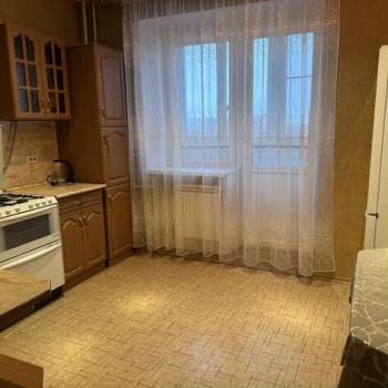 Сдается 1-комнатная квартира, 50 м²