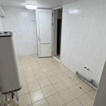 Продается Нежилое помещение, 131 м²