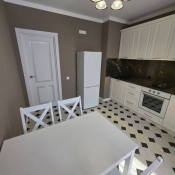 Сдается 1-комнатная квартира, 43 м²