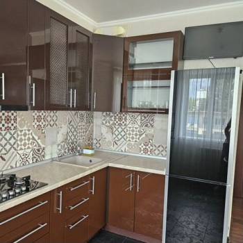 Сдается 1-комнатная квартира, 64 м²