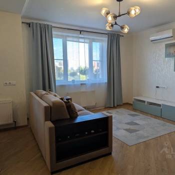 Сдается 1-комнатная квартира, 43 м²