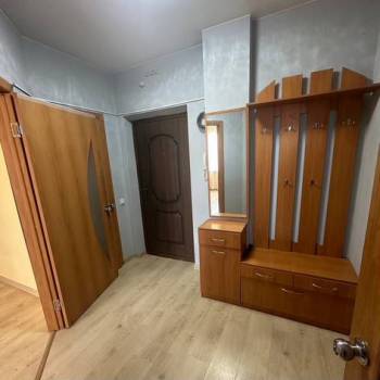 Продается 1-комнатная квартира, 38 м²