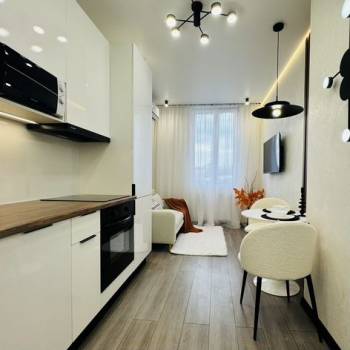 Продается 1-комнатная квартира, 37 м²