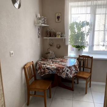 Продается Многокомнатная квартира, 80 м²