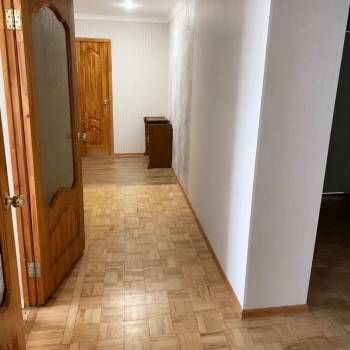 Продается Многокомнатная квартира, 80 м²