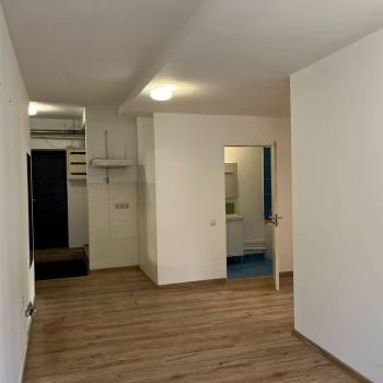 Продается Нежилое помещение, 80 м²