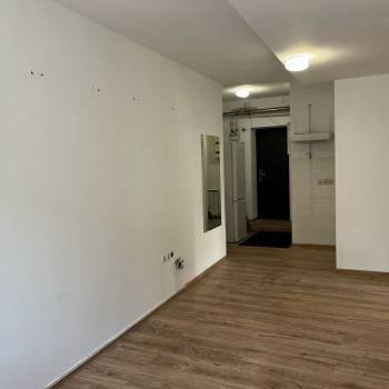Продается Нежилое помещение, 80 м²