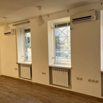 Продается Нежилое помещение, 80 м²