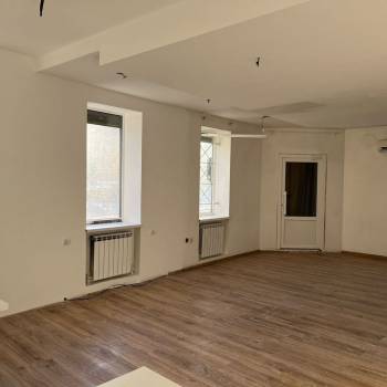 Продается Нежилое помещение, 80 м²