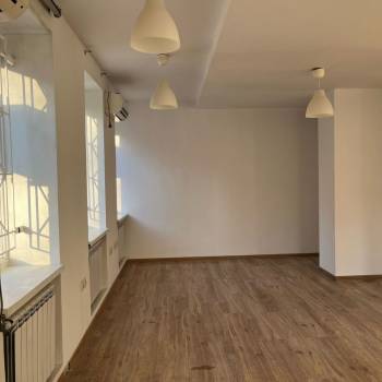 Продается Нежилое помещение, 80 м²