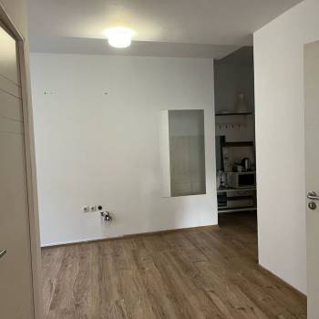 Продается Нежилое помещение, 80 м²