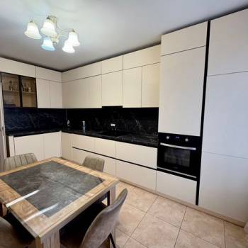 Сдается 2-х комнатная квартира, 58 м²