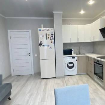 Сдается 1-комнатная квартира, 42 м²