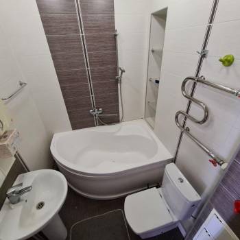 Сдается 1-комнатная квартира, 42 м²