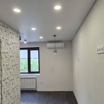 Продается 1-комнатная квартира, 35 м²