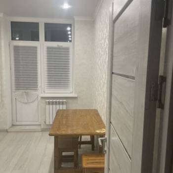Сдается 1-комнатная квартира, 42 м²