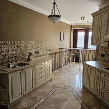 Сдается 1-комнатная квартира, 53,2 м²