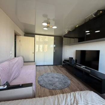 Продается 1-комнатная квартира, 35 м²