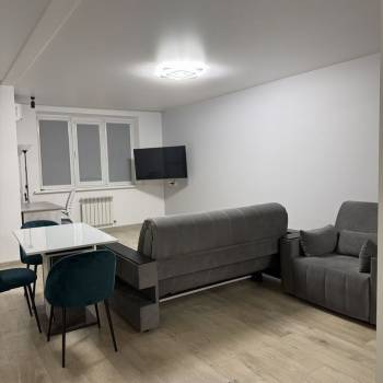 Сдается 1-комнатная квартира, 52 м²