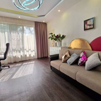 Сдается 1-комнатная квартира, 55 м²