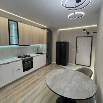 Продается 1-комнатная квартира, 38 м²