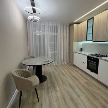 Продается 1-комнатная квартира, 38 м²