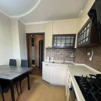 Сдается 2-х комнатная квартира, 60 м²