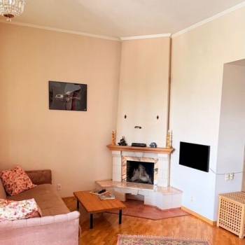 Продается 1-комнатная квартира, 50 м²
