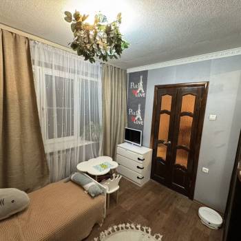 Продается Многокомнатная квартира, 62,3 м²
