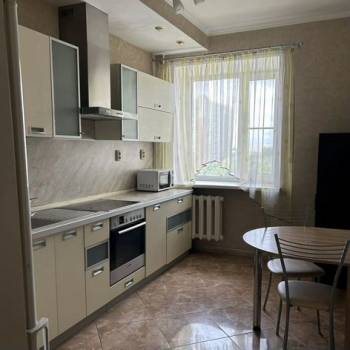 Сдается Многокомнатная квартира, 68 м²