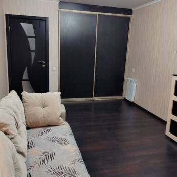 Сдается 2-х комнатная квартира, 65 м²