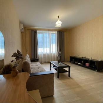 Сдается 1-комнатная квартира, 38 м²