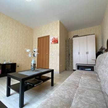 Сдается 1-комнатная квартира, 38 м²